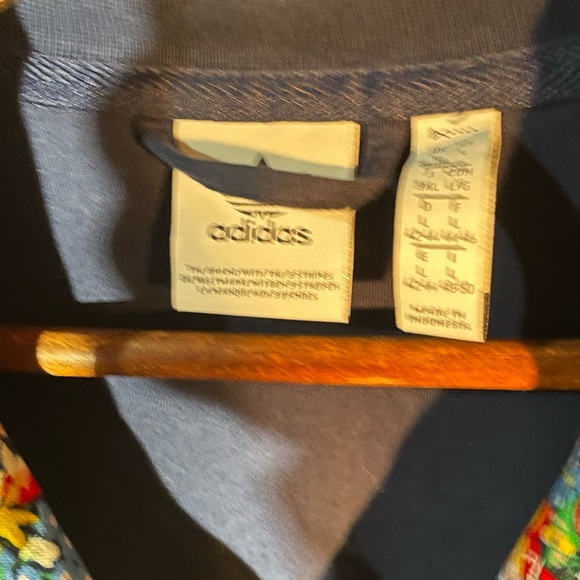 Adidas Originals with LibertyLondon Women’s floral print track jacket. - Picture 4 of 4